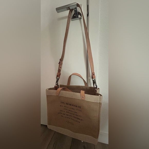 Apolis + Clare v market tote - Picture 6 of 9